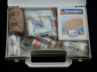 Wall mount first aid cabinet